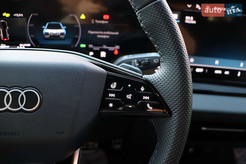 Позашляховик / Кросовер Audi Q6 e-tron 2024 в Львові