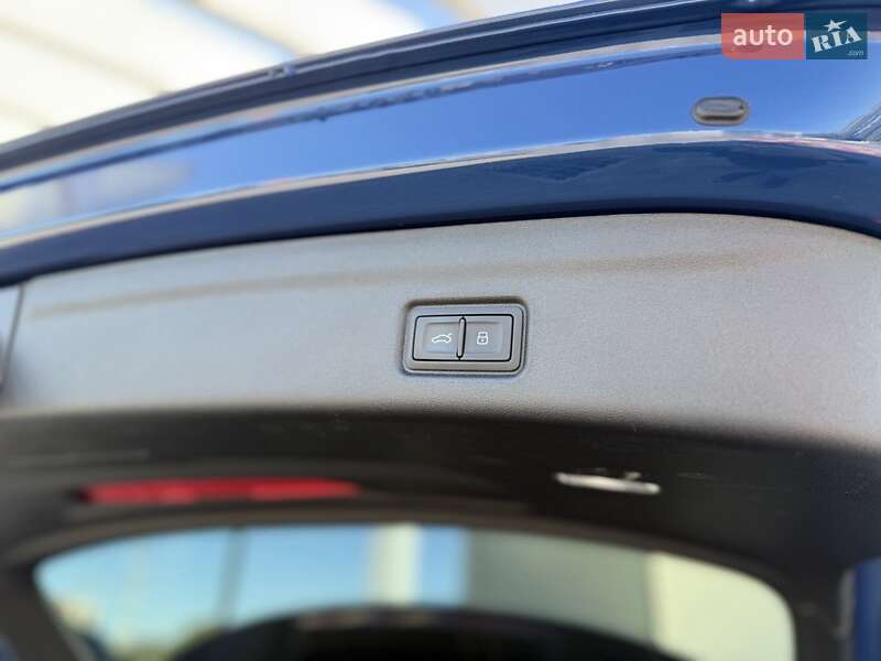 Позашляховик / Кросовер Audi Q6 e-tron 2024 в Хмельницькому