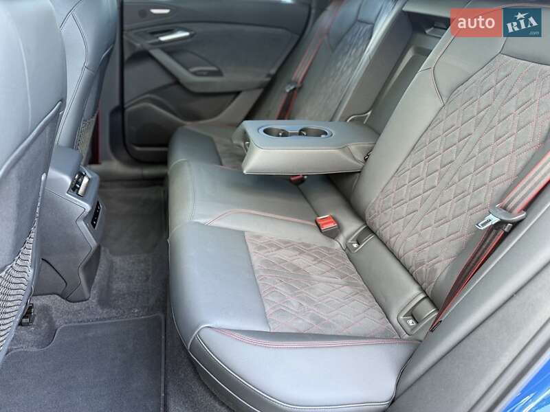 Позашляховик / Кросовер Audi Q6 e-tron 2024 в Хмельницькому