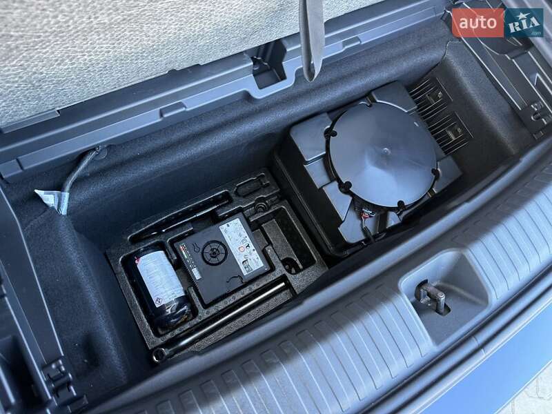 Позашляховик / Кросовер Audi Q6 e-tron 2024 в Хмельницькому