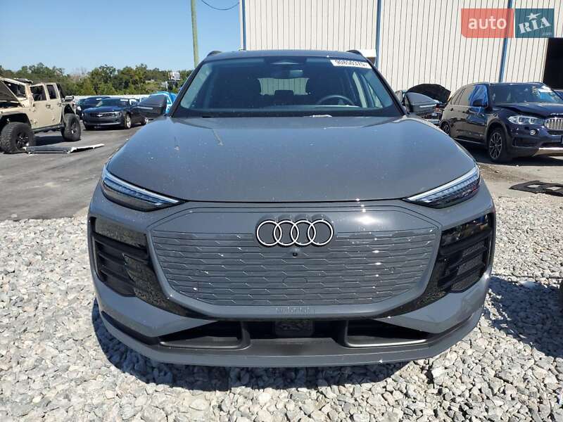 Внедорожник / Кроссовер Audi Q6 e-tron 2025 в Ивано-Франковске