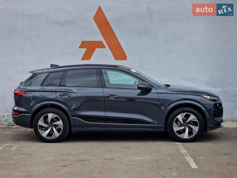 Внедорожник / Кроссовер Audi Q6 e-tron 2024 в Одессе