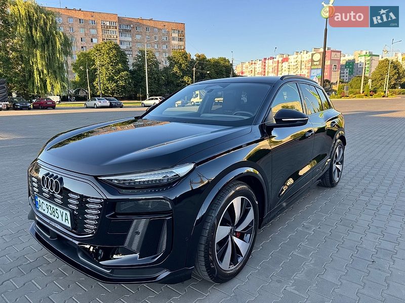 Audi Q6 e-tron, photos from the listing