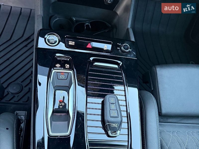 Внедорожник / Кроссовер Audi Q6 e-tron 2024 в Луцке