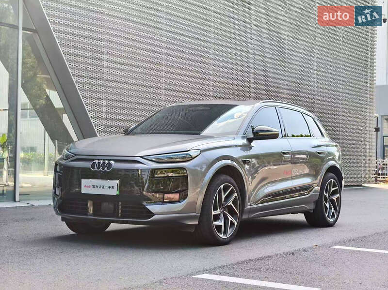 Позашляховик / Кросовер Audi Q6L e-tron 2025 в Києві