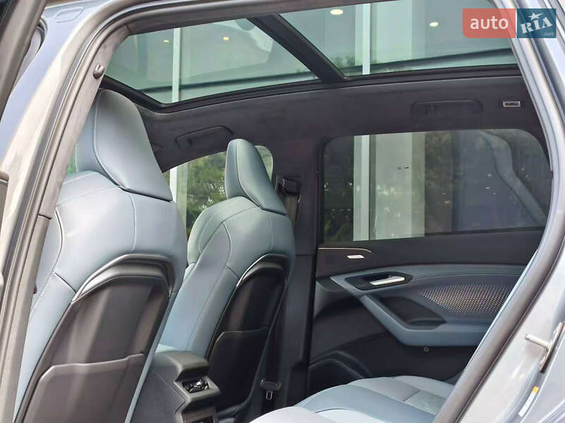 Позашляховик / Кросовер Audi Q6L e-tron 2025 в Києві