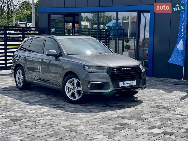 Audi Q7 e-tron 2016 Audi Q7 e-tron 2016
