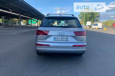 Внедорожник / Кроссовер Audi Q7 e-tron 2016 в 
