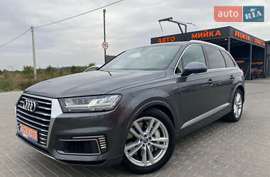 Позашляховик / Кросовер Audi Q7 e-tron 2018 в Радехові