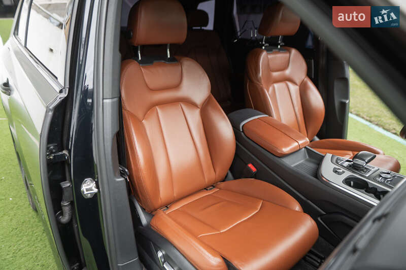 Позашляховик / Кросовер Audi Q7 e-tron 2016 в Одесі