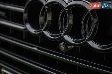 Внедорожник / Кроссовер Audi Q7 e-tron 2016 в 