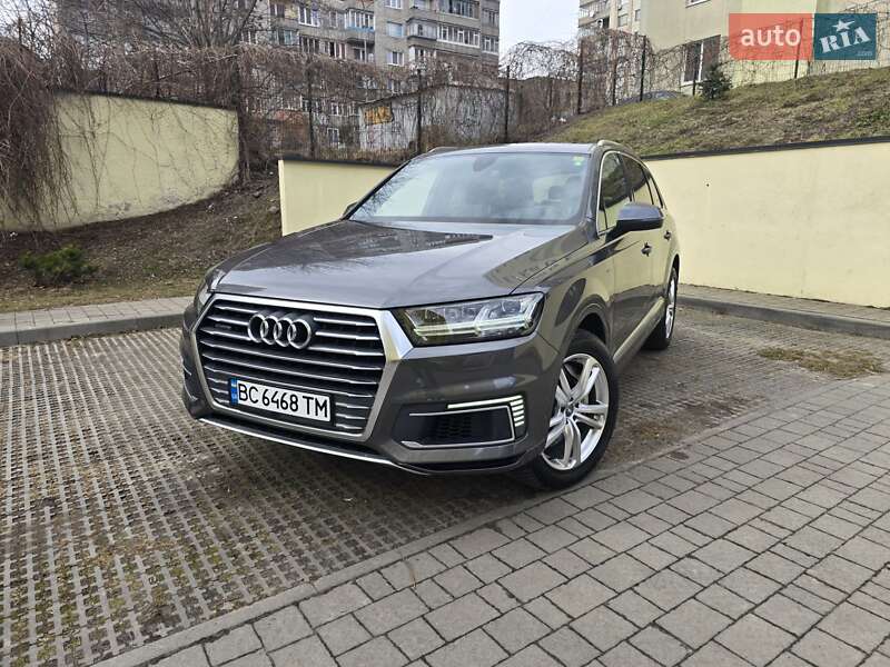 Внедорожник / Кроссовер Audi Q7 e-tron 2018 в Львове