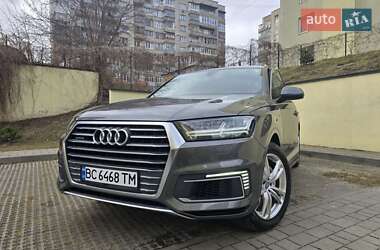 Внедорожник / Кроссовер Audi Q7 e-tron 2018 в 