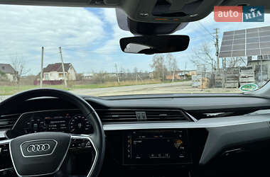 Внедорожник / Кроссовер Audi Q7 e-tron 2019 в 