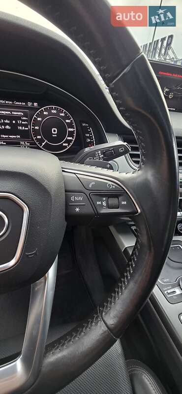 Позашляховик / Кросовер Audi Q7 e-tron 2016 в Шептицькому