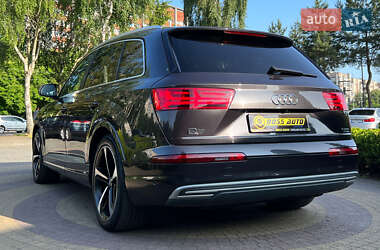 Внедорожник / Кроссовер Audi Q7 e-tron 2018 в 