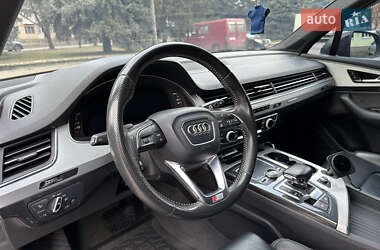 Внедорожник / Кроссовер Audi Q7 e-tron 2016 в 