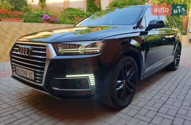 Позашляховик / Кросовер Audi Q7 e-tron 2016 в 