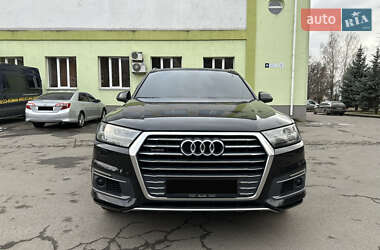 Внедорожник / Кроссовер Audi Q7 e-tron 2016 в 