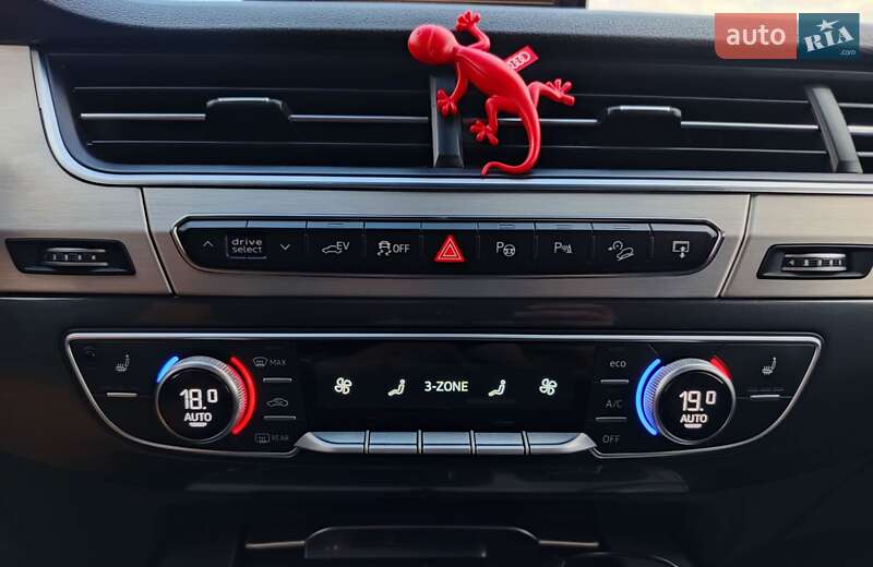 Позашляховик / Кросовер Audi Q7 e-tron 2016 в Рівному