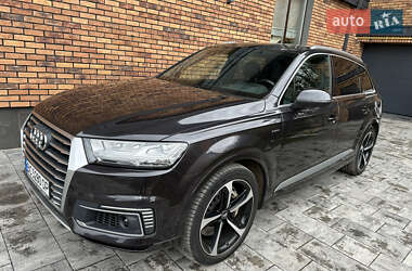 Позашляховик / Кросовер Audi Q7 e-tron 2018 в Львові