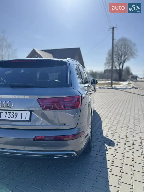 Audi Q7 e-tron 2016 VIN WAUZZZ4M9HD016990 фото оголошення 11 з 91