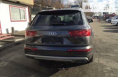 Внедорожник / Кроссовер Audi Q7 2015 в Киеве