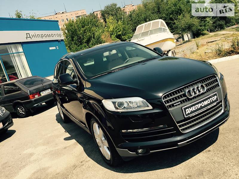 Внедорожник / Кроссовер Audi Q7 2007 в 