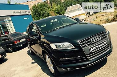 Внедорожник / Кроссовер Audi Q7 2007 в 