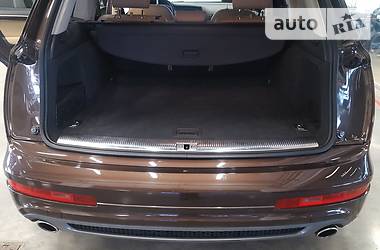 Внедорожник / Кроссовер Audi Q7 2011 в 