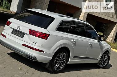 Внедорожник / Кроссовер Audi Q7 2016 в Днепре