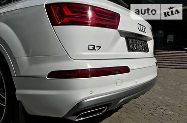 Внедорожник / Кроссовер Audi Q7 2016 в Днепре