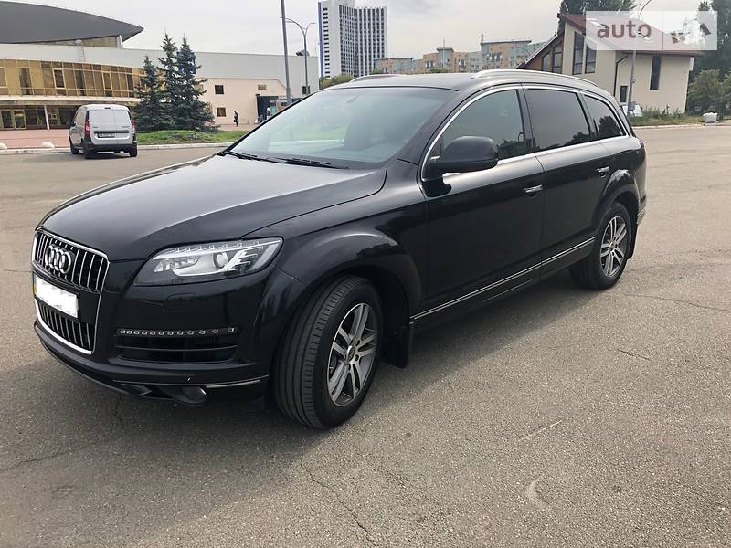 Седан Audi Q7 2010 в Киеве