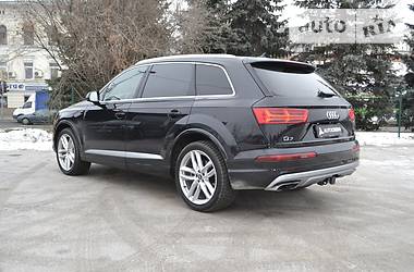 Внедорожник / Кроссовер Audi Q7 2017 в Харькове