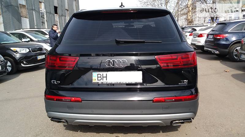 Внедорожник / Кроссовер Audi Q7 2015 в Одессе