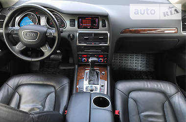 Внедорожник / Кроссовер Audi Q7 2012 в 
