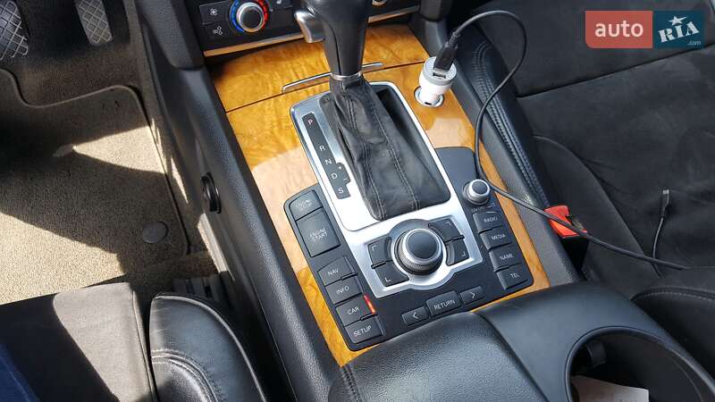 Позашляховик / Кросовер Audi Q7 2007 в Ужгороді
