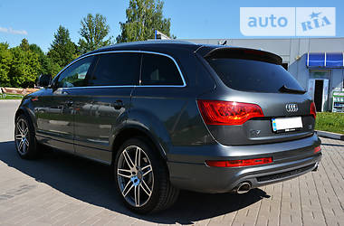 Внедорожник / Кроссовер Audi Q7 2014 в 