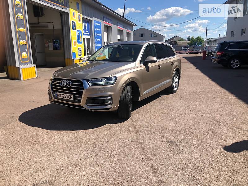Позашляховик / Кросовер Audi Q7 2018 в Житомирі