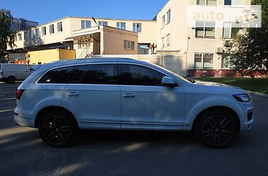 Позашляховик / Кросовер Audi Q7 2013 в Києві