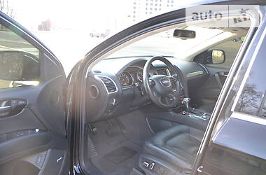 Внедорожник / Кроссовер Audi Q7 2013 в 