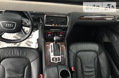 Позашляховик / Кросовер Audi Q7 2013 в 