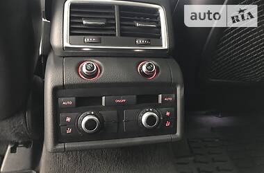 Позашляховик / Кросовер Audi Q7 2013 в 