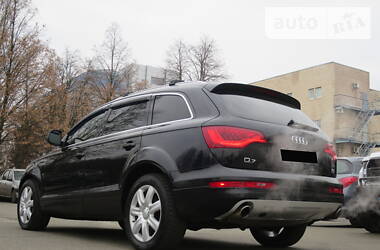 Позашляховик / Кросовер Audi Q7 2006 в 