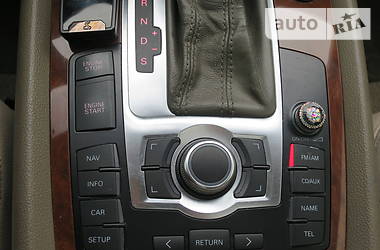 Позашляховик / Кросовер Audi Q7 2006 в 