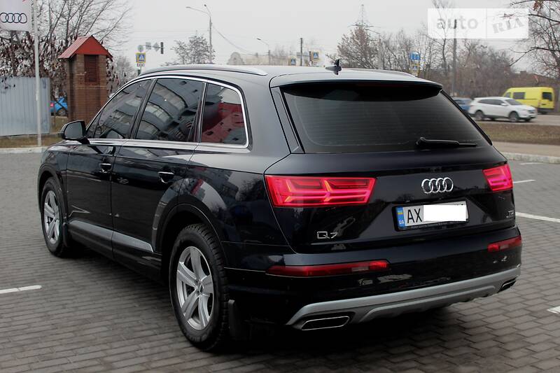 Позашляховик / Кросовер Audi Q7 2016 в Харкові