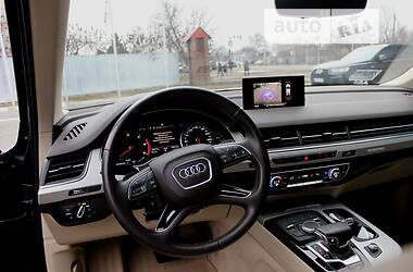 Позашляховик / Кросовер Audi Q7 2016 в 