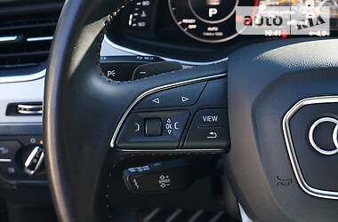 Позашляховик / Кросовер Audi Q7 2017 в 