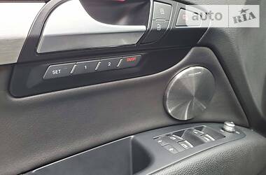 Внедорожник / Кроссовер Audi Q7 2014 в 