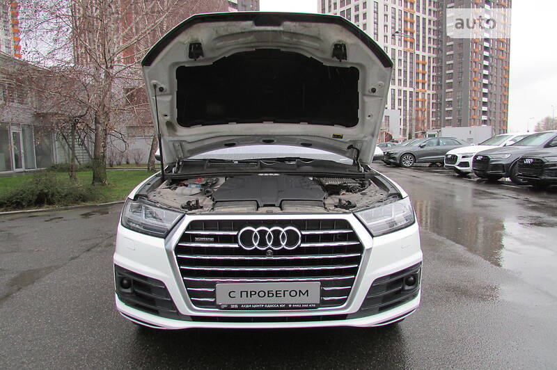 Позашляховик / Кросовер Audi Q7 2016 в Києві
